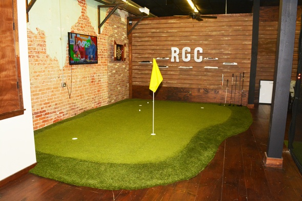 Detroit and all of Michigan Indoor Putting Green